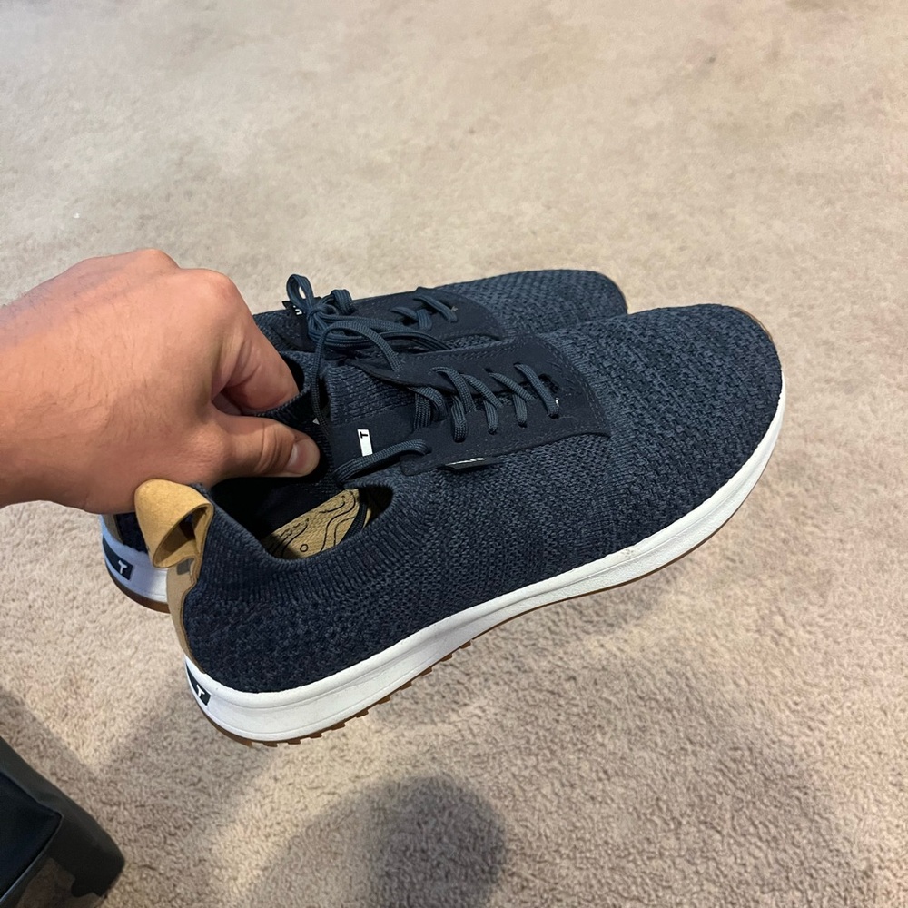 True Linkswear Men’s golf shoes size 9